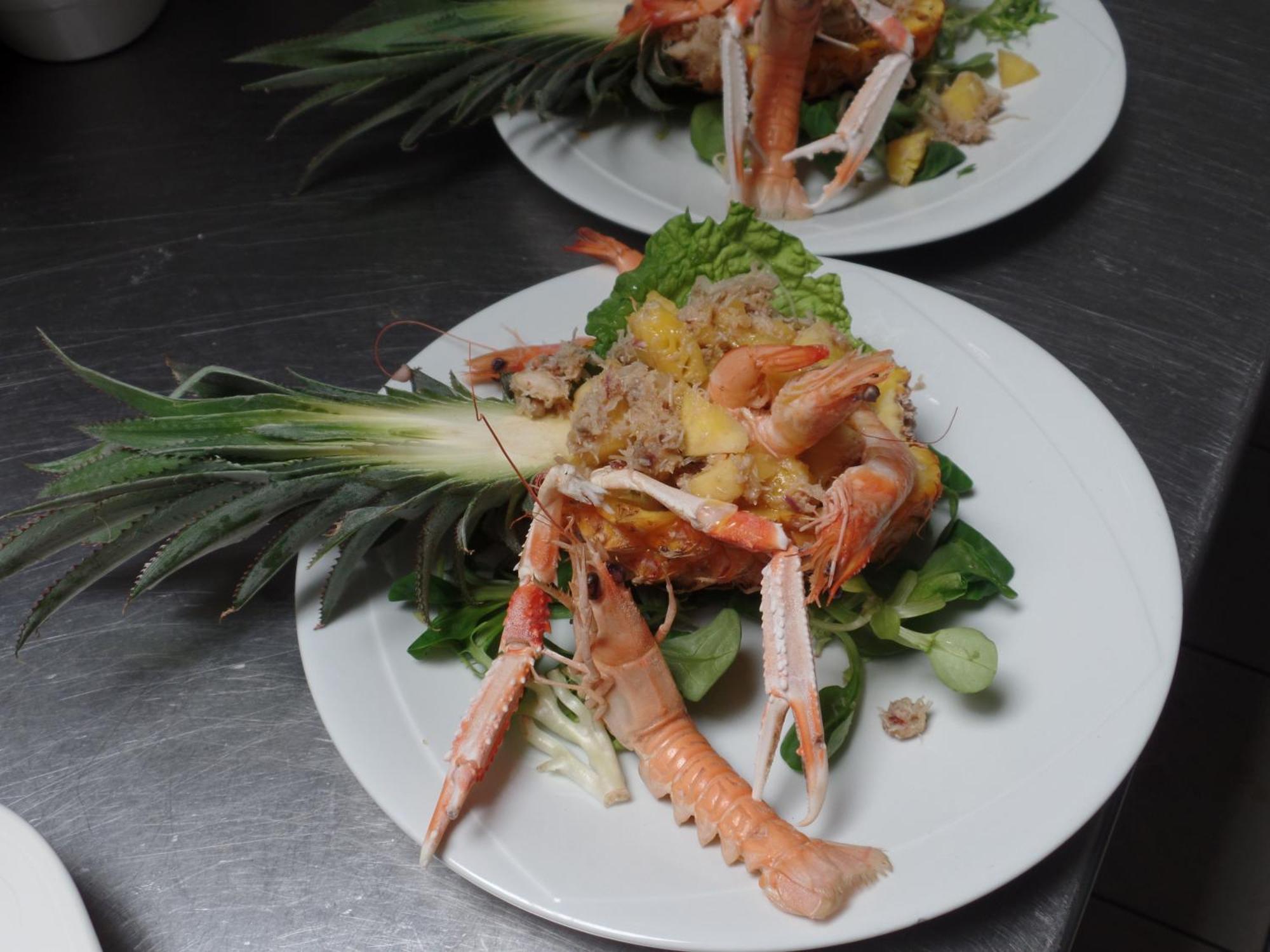 Logis Hotel Restaurant Le Commerce Guichen 外观 照片
