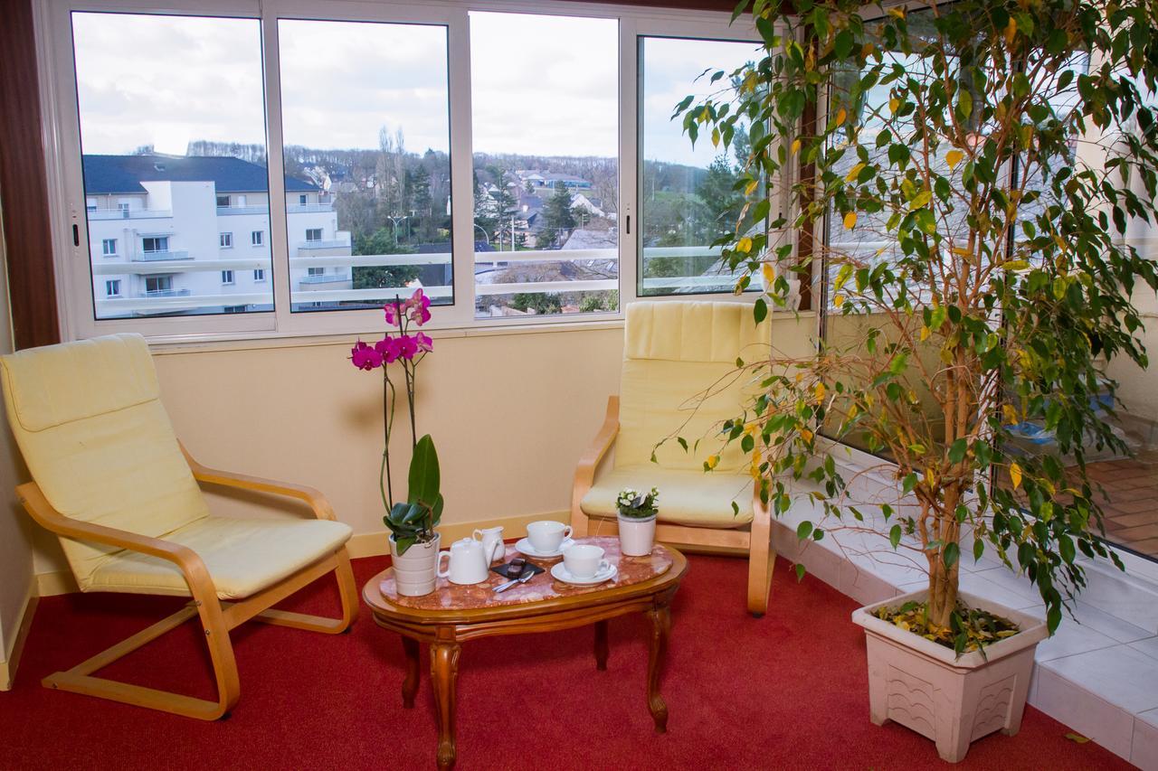 Logis Hotel Restaurant Le Commerce Guichen 外观 照片